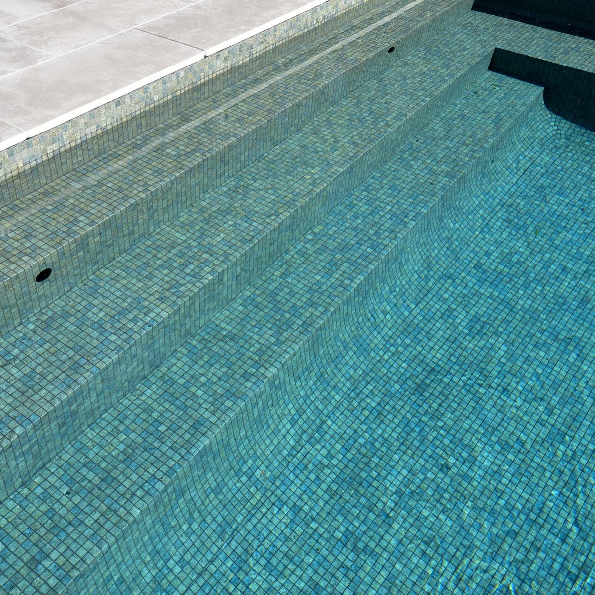 Bali-Stone-Zen-Mosaic-POOL-Ezarri-3.jpg