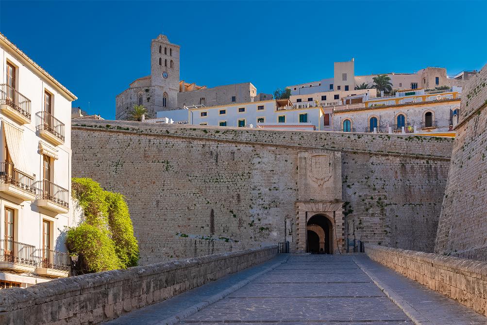 Ibiza ancient town walls (Ibiza - Spain).jpg