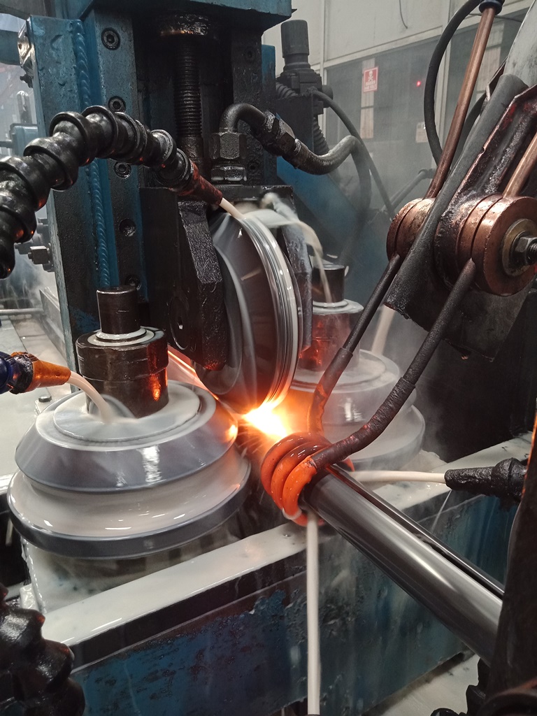 ERW Bare Steel Pipes.jpg