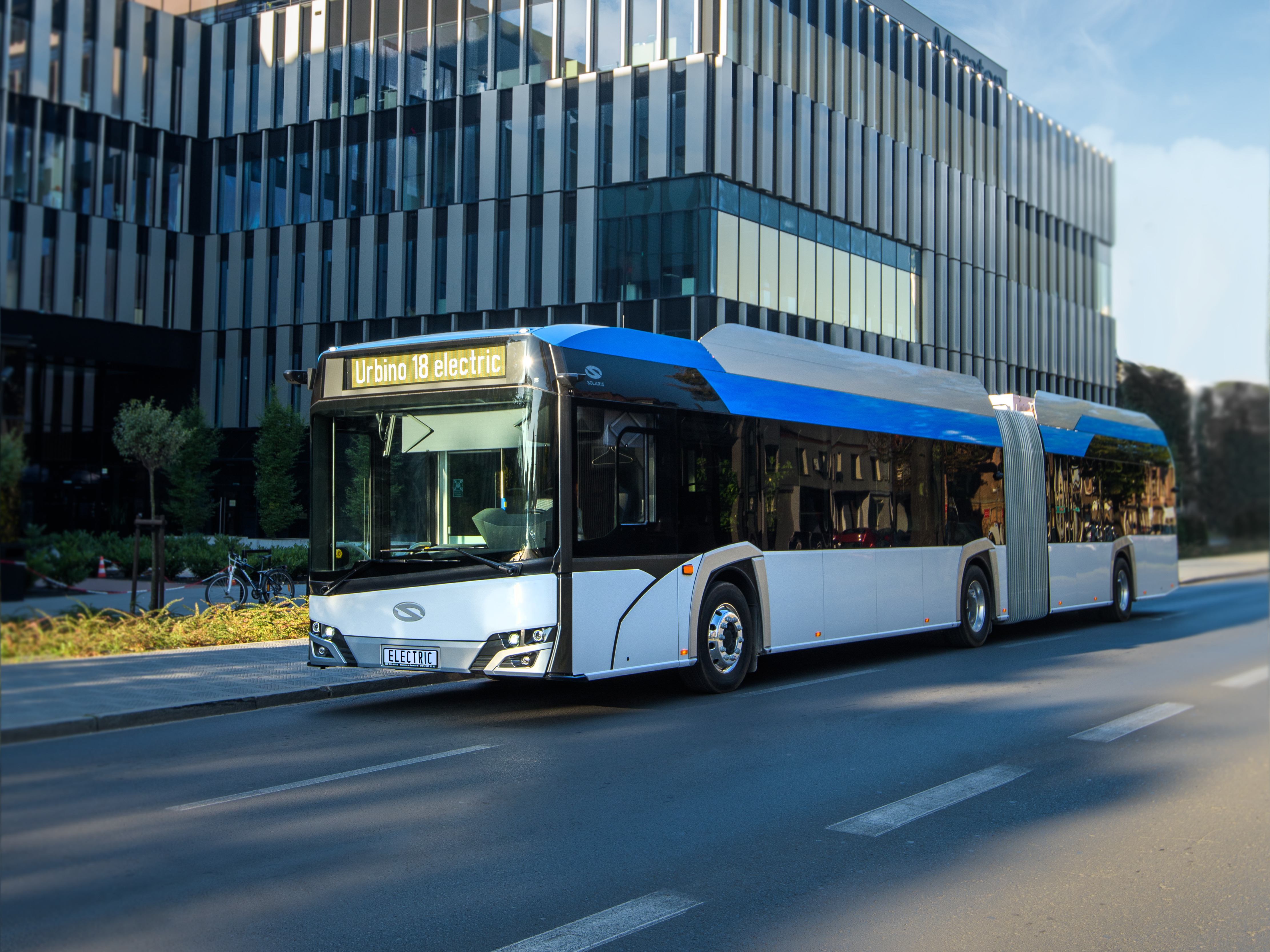 Urbino 18 electric.jpg