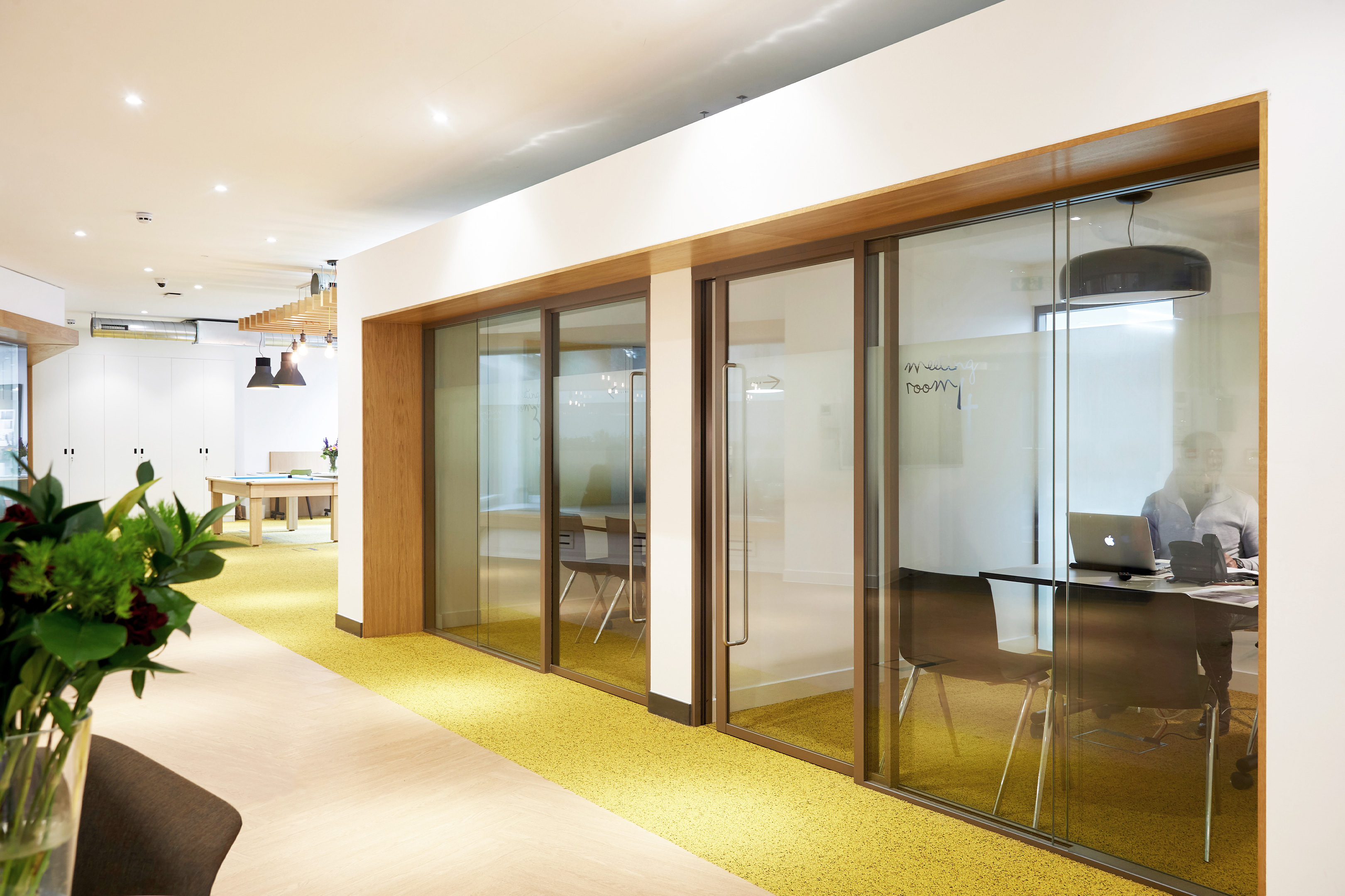 Bisset-Adams-6928-Revolution-100-with-Elite-Aero-pocket-sliding-door.jpg