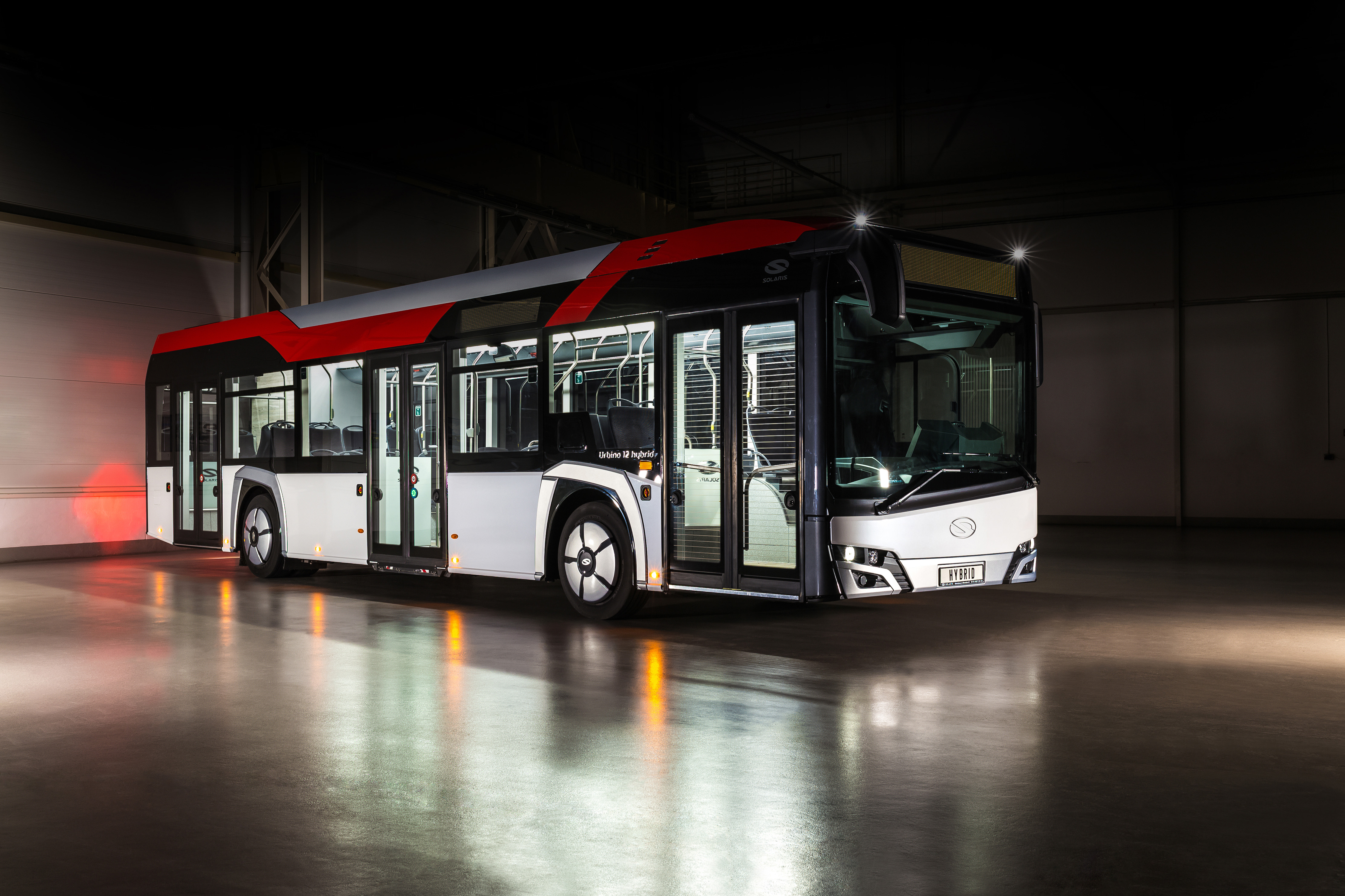 Solaris Urbino 12 hybrid_fin.jpg