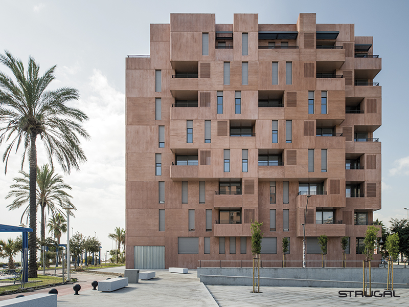 STRUGAL S53RP+_edificio-malaga-fachada-2.jpg