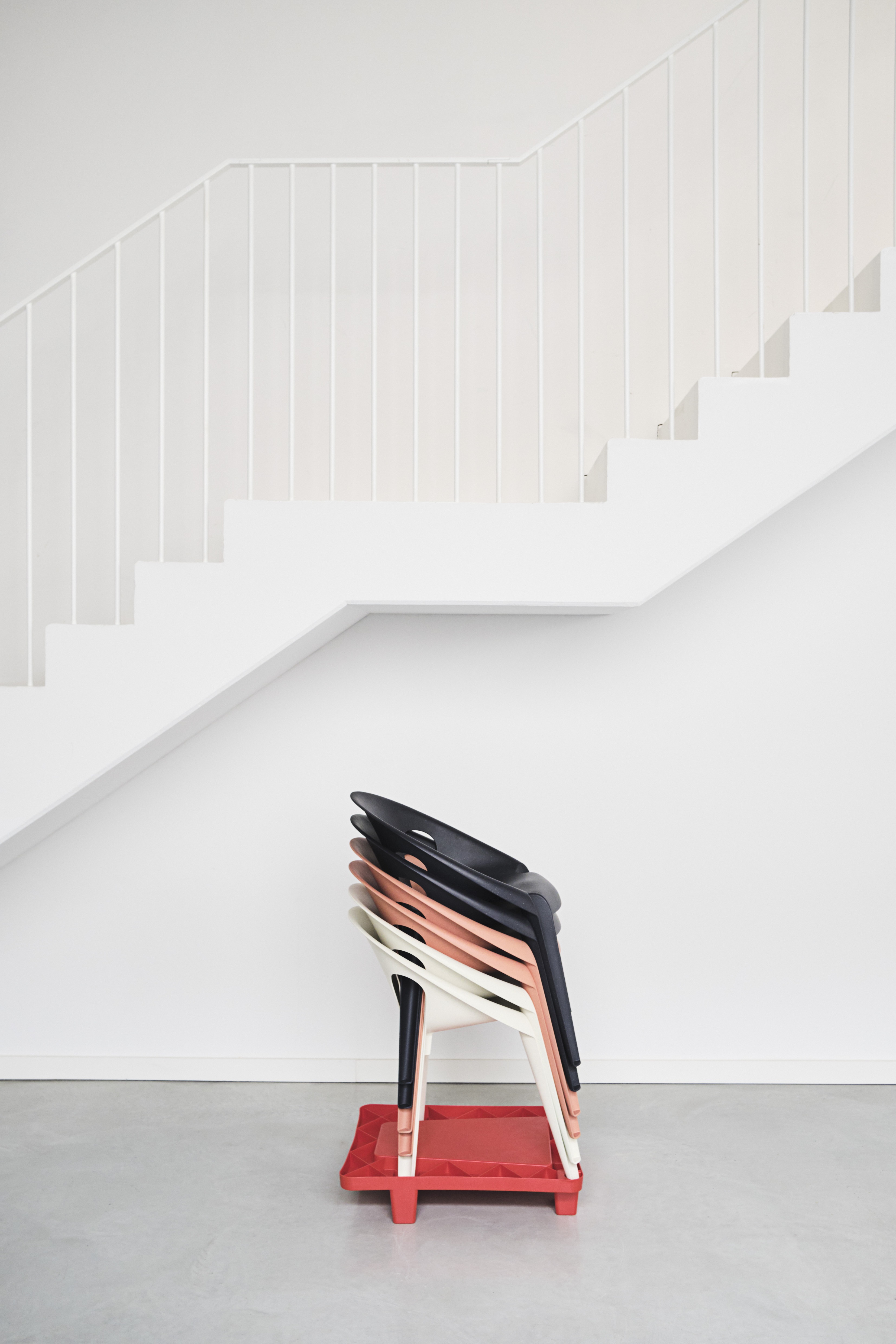 Magis_Bell_Chair_ambient_usability_01.jpg