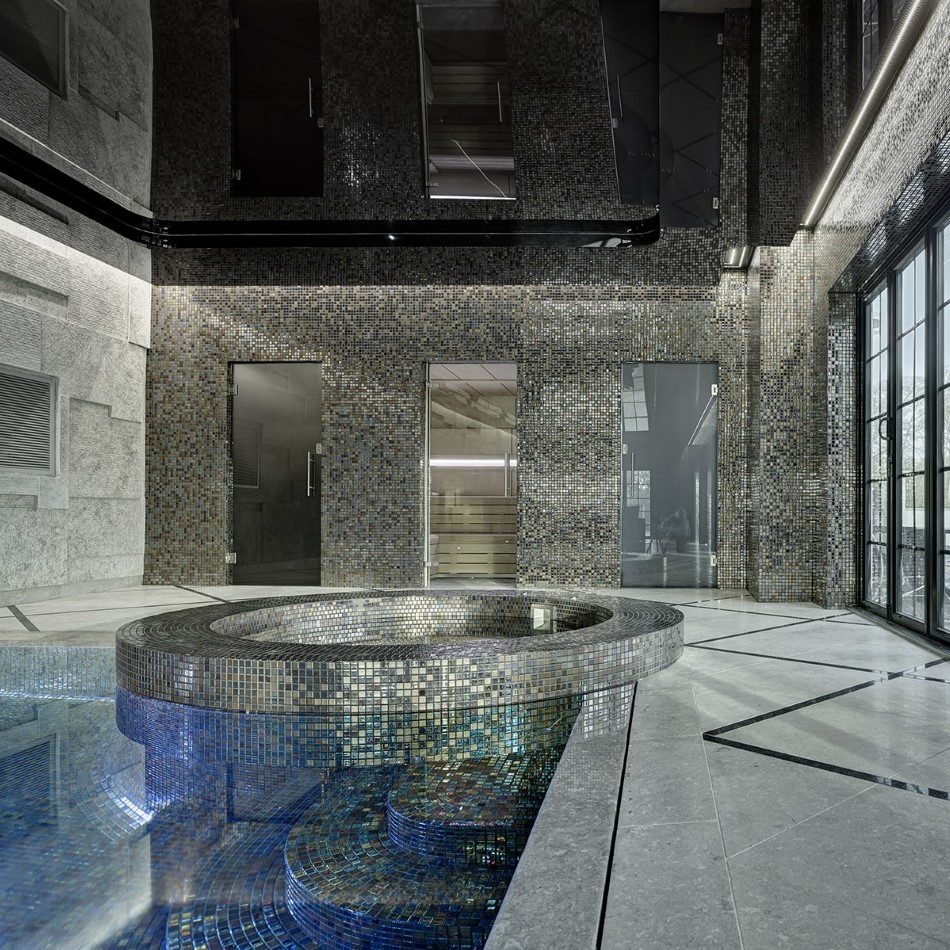 Alexander-Cocktail-Mosaic-POOL-Ezarri-1.jpg